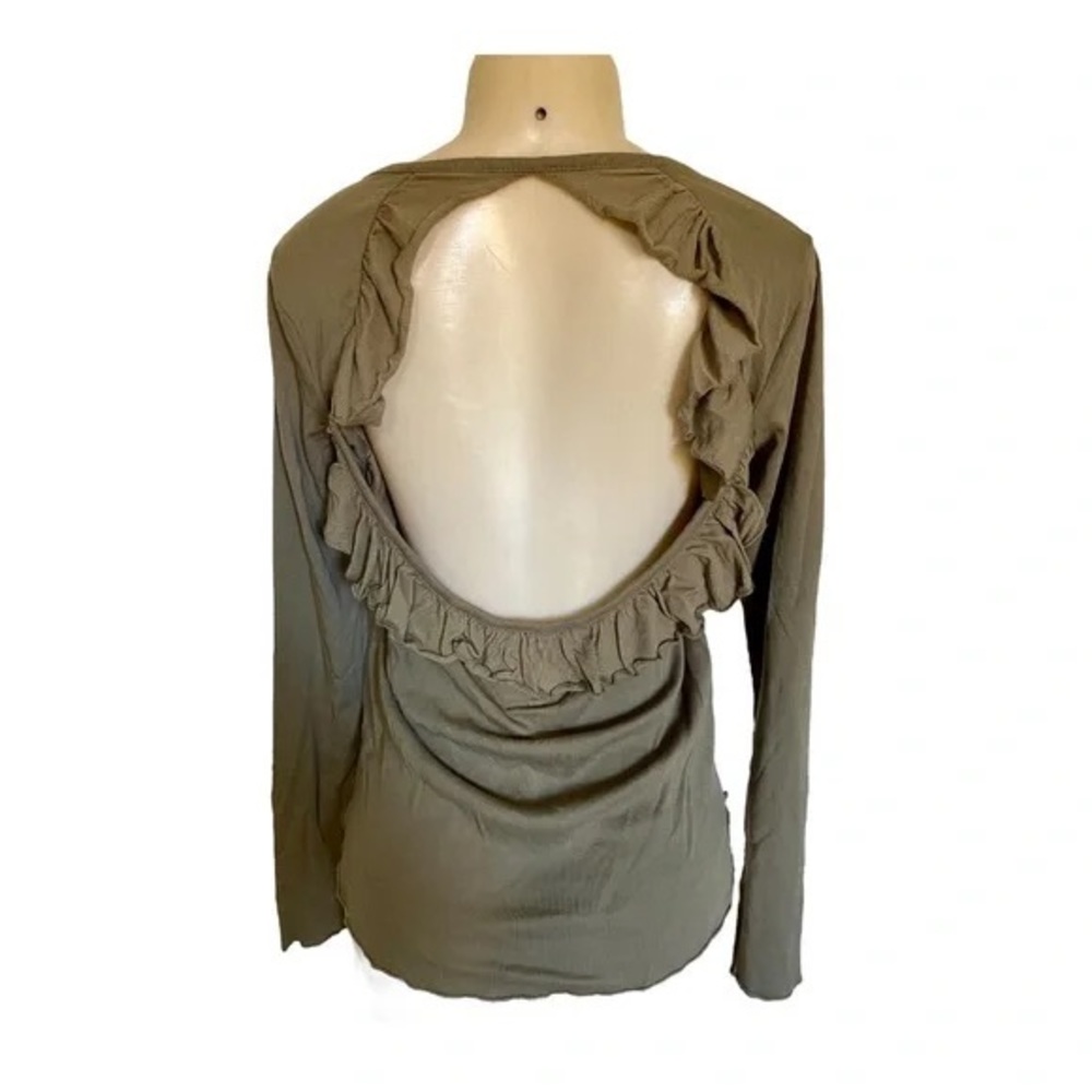 Chaser Olive Green Snap Front Long Sleeve Top with Ruffle Open Back Size M. NWT